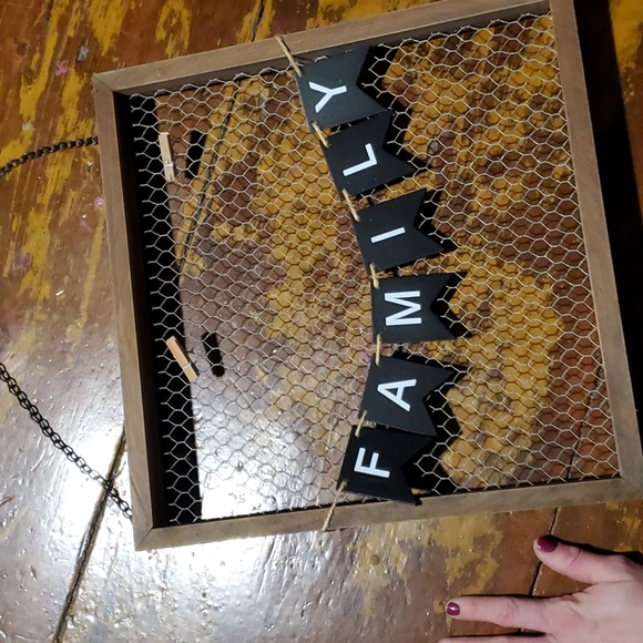 Family Sign - Picture 3 of 3